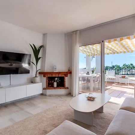Apartment Ultimate - Coastal Escape - W Terrace & Sea View *